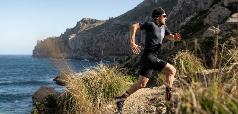 Compressport Trail 2-In-1 Short Black - Image 2