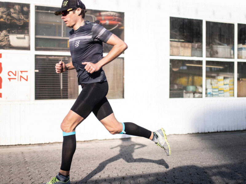 Compressport Run Under Control Short Black - Image 4