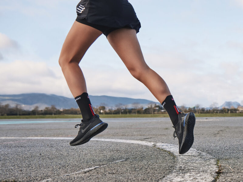 Compressport Pro Racing Socks v4.0 Run High - Image 4
