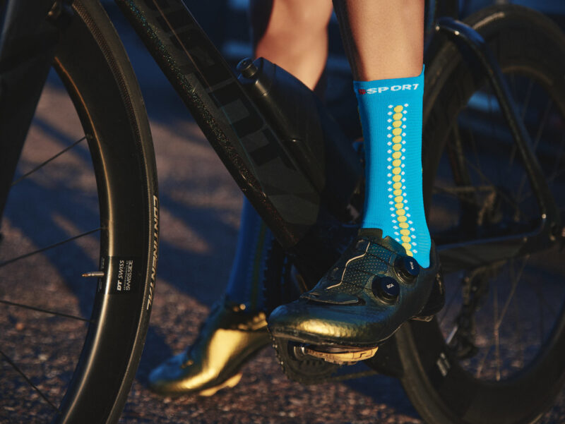Compressport Pro Racing Socks v4.0 Bike - Image 6
