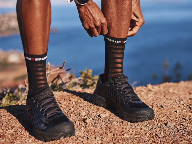 Compressport Pro Racing Socks v4.0 Ultralight Run High - Image 5