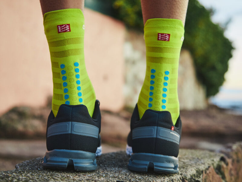 Compressport Pro Racing Socks v4.0 Ultralight Run High - Image 9