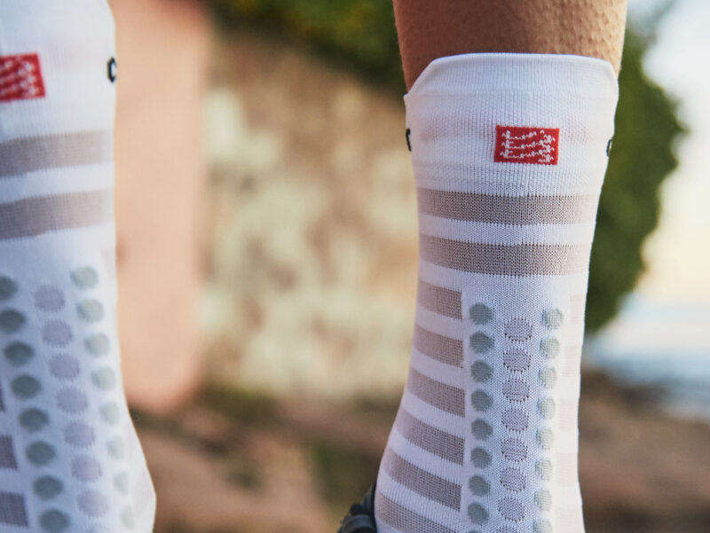 Compressport Pro Racing Socks v4.0 Ultralight Run High - Image 14