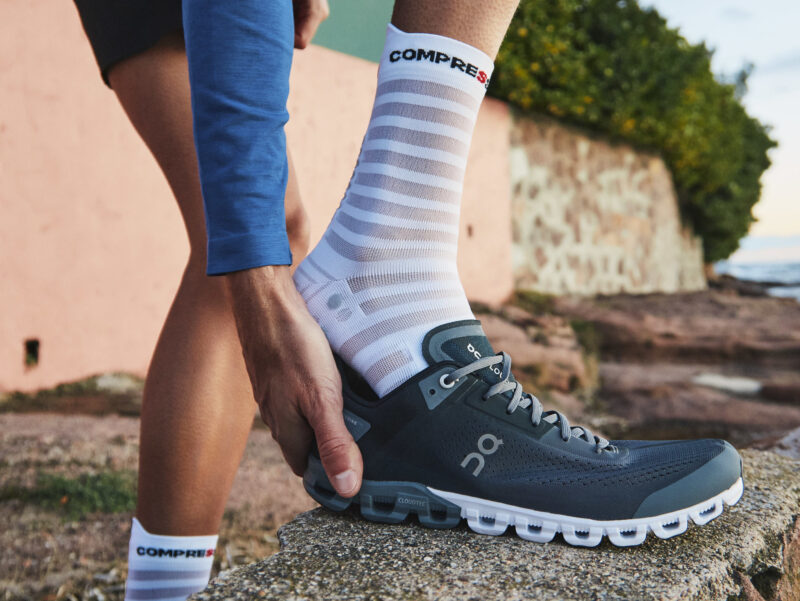 Compressport Pro Racing Socks v4.0 Ultralight Run High - Image 15