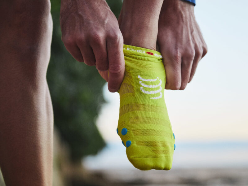 Compressport Pro Racing Socks v4.0 Ultralight Run Low - Image 9