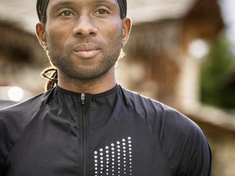 Compressport Hurricane Windproof Jacket Black Men - Image 9