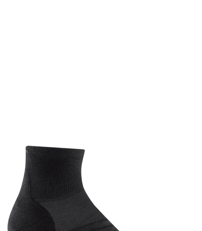 Darn Tough Run 1/4 Ultra-Lightweight with Cushion Black